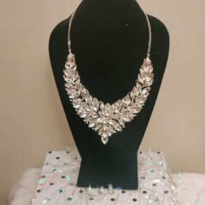 Elegant Silver Necklace
